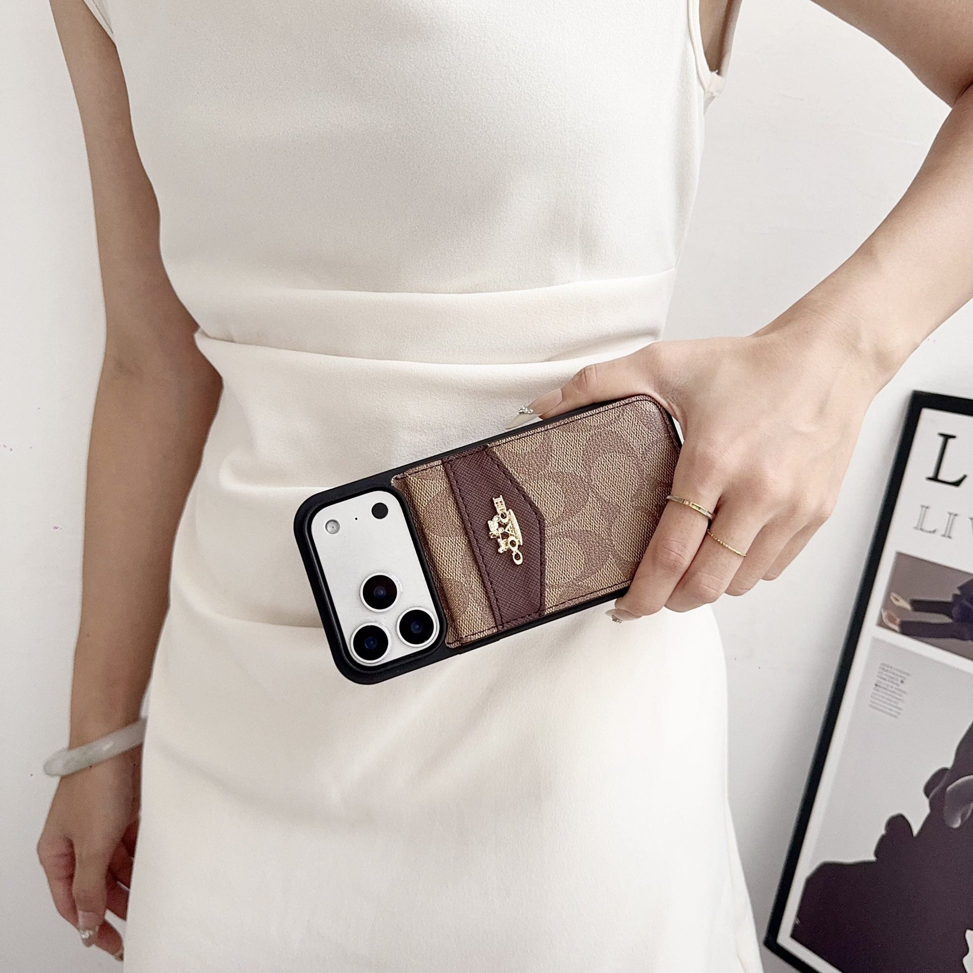 Card Holder Coach iPhone Case for iPhone 17 Series
