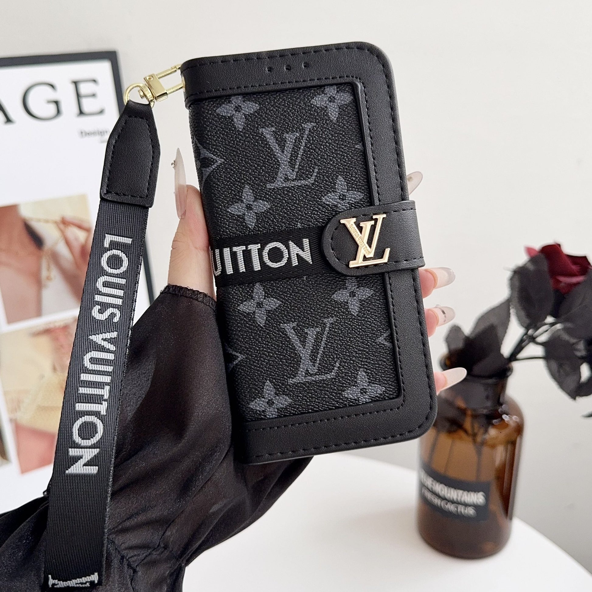 Louis Vuitton Flip Folio iPhone Case 17 Series Pattern LV Leather Black Monogram