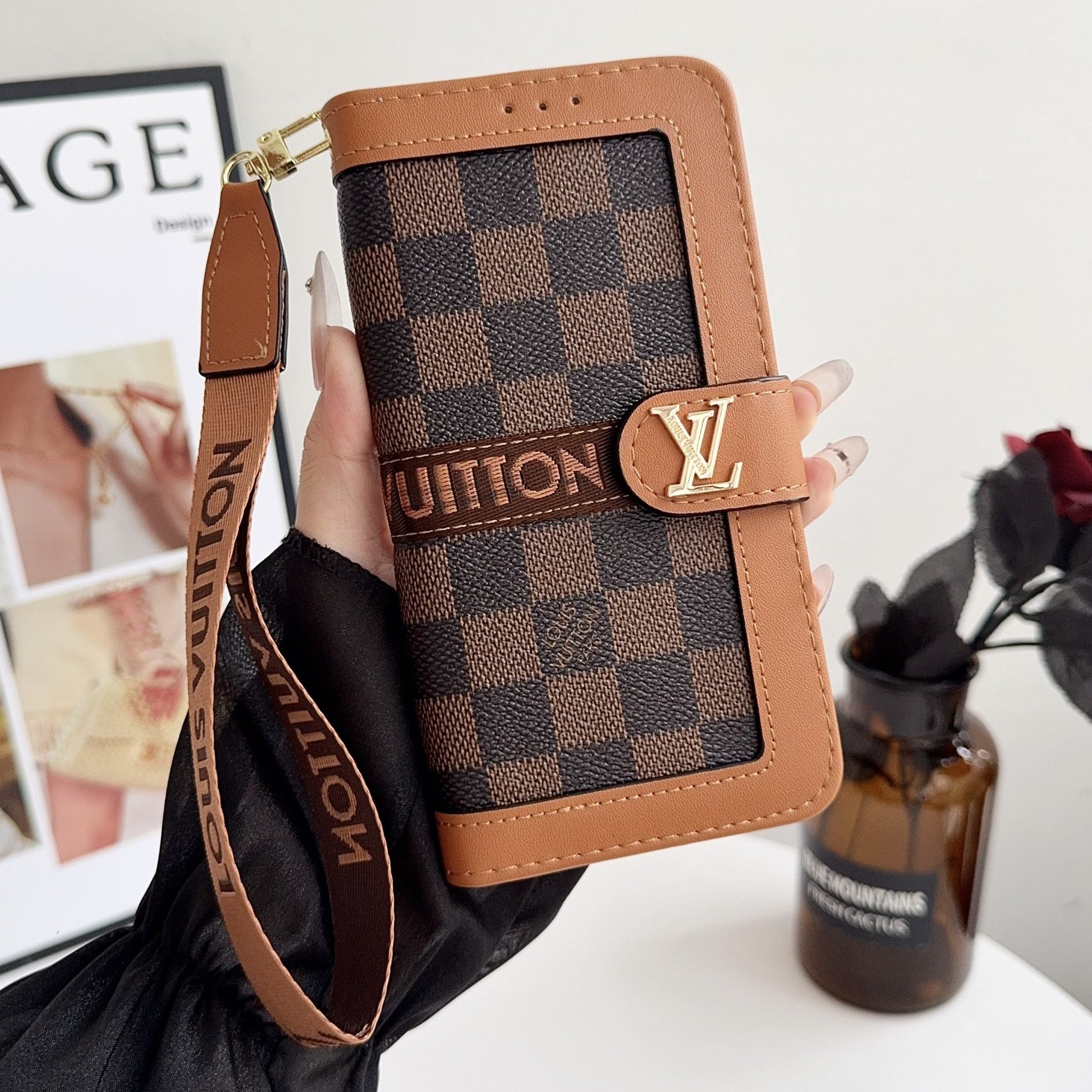Louis Vuitton Flip Folio iPhone Case 17 Series Pattern LV Leather Black Monogram