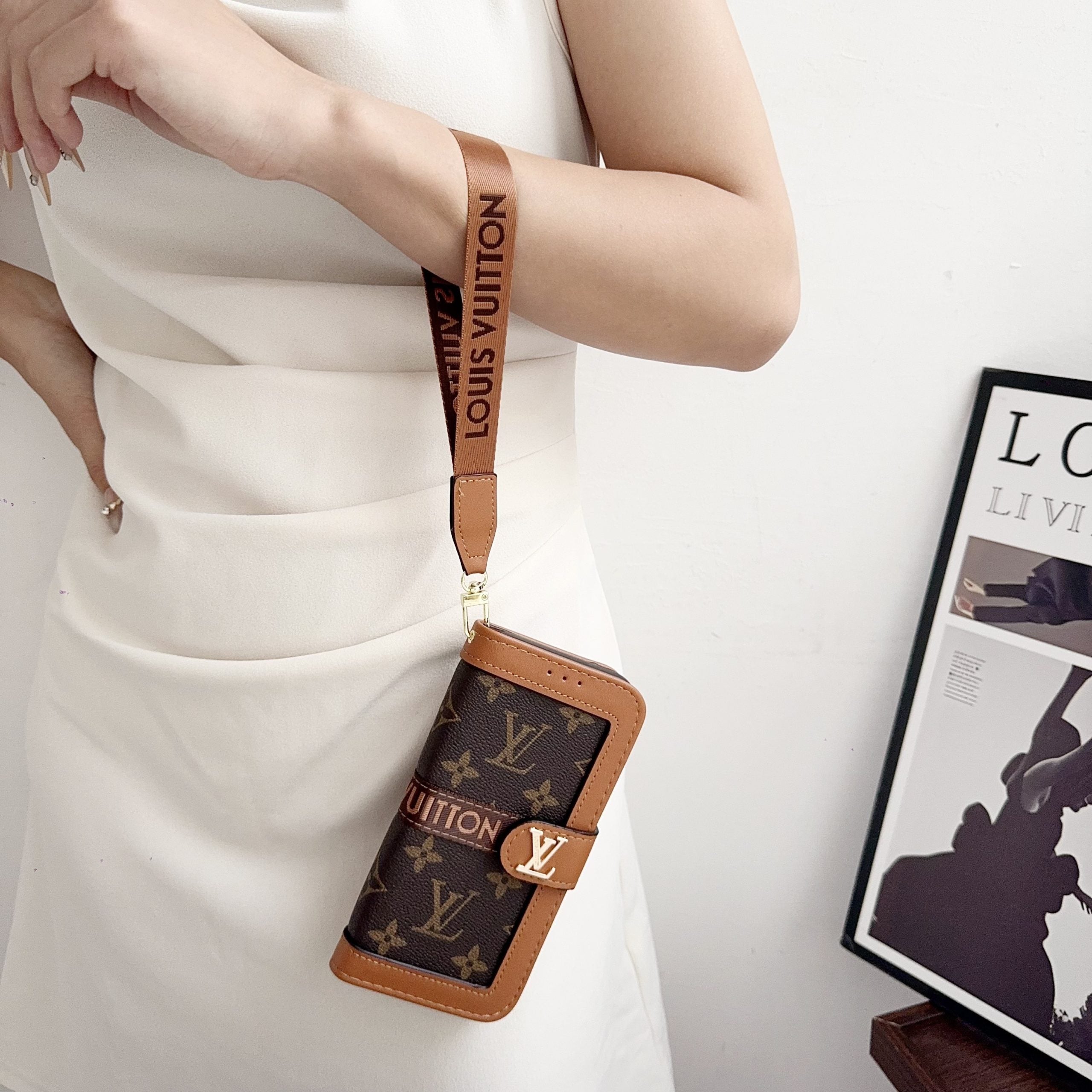 Louis Vuitton Flip Folio iPhone Case 17 Series Pattern LV Leather Black Monogram