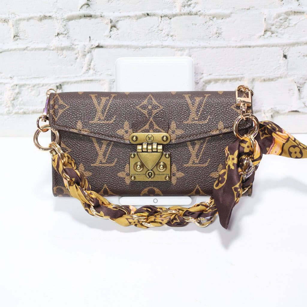 Lou Crossbody Bag iPhone Case With Card Slot For iPhone 17 Pro Max